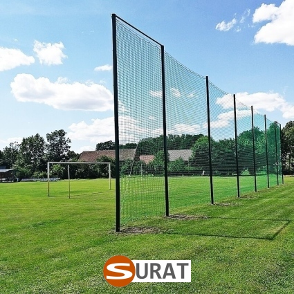 Piłkochwyt 4m wysokości   Siatka oczko 4,5x4,5cm   Grubość siatki 4mm