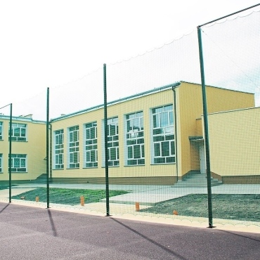 Piłkochwyt 5m wysokości   Siatka oczko 6x6cm   Grubość siatki 4mm