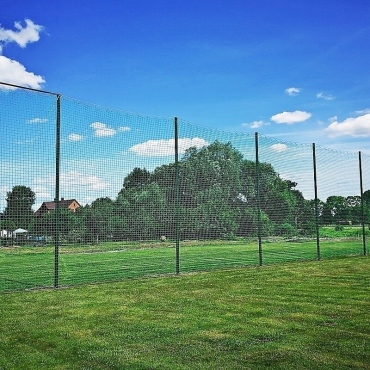 Piłkochwyt 6m wysokości   Siatka oczko 10x10cm   Grubość siatki 6mm