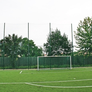 Piłkochwyt 6m wysokości   Siatka oczko 4,5x4,5cm   Grubość siatki 4mm