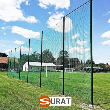 Piłkochwyt 5m wysokości   Siatka oczko 10x10cm   Grubość siatki 4mm