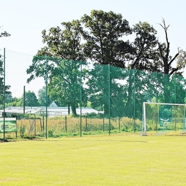 Piłkochwyt 5m wysokości   Siatka oczko 8x8cm   Grubość siatki 6mm