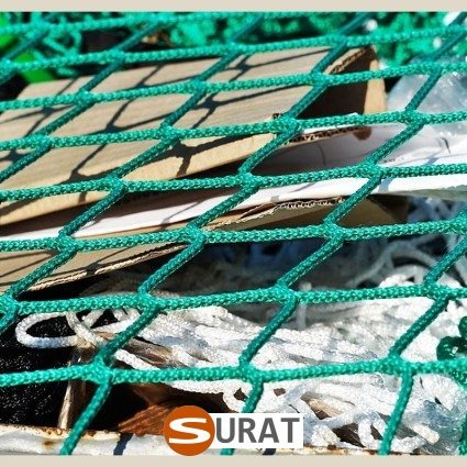  Surat - Siatka do przykrycia i zabezpieczenia kubłów w śmietniku 