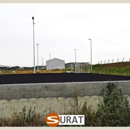 Trwała siatka z polipropylenu o oczku 4,5 cm w wybranym kolorze — Do zabezpieczania obiektów infrastrukturalnych i terenów, sklep Surat