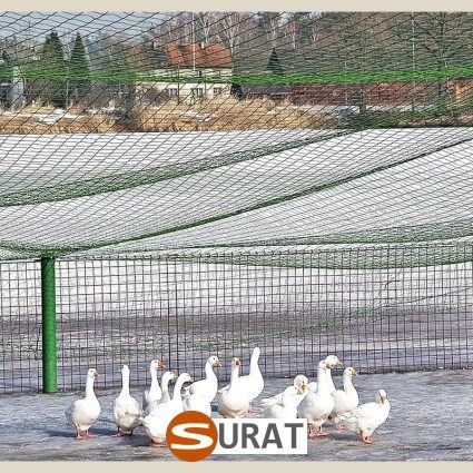 Siatki rolnicze z polipropylenu o oczku 4,5 cm w trzech kolorach — Do ochrony upraw i zwierząt hodowlanych, sklep Surat
