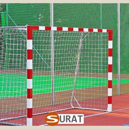   Surat - Piłkochwyt 4m wysokości   Siatka oczko 8x8cm   Grubość siatki 5mm 