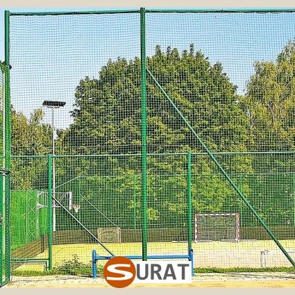 Sportowa aktywność wymaga bezpiecznego i wyraźnie wydzielonego terenu. Właśnie tu, kluczową rolę odgrywa odpowiednio…, sklep Surat