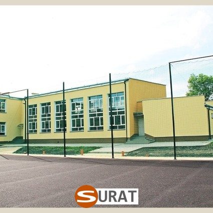  Surat - Ogrodzenie boiska 