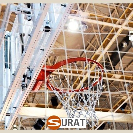 Sportowe siatki ochronne z polipropylenu — Elastyczna siatka zabezpieczająca z materiału — Ochrona sprzętu i zabezpieczenie terenów sportowych, sklep Surat