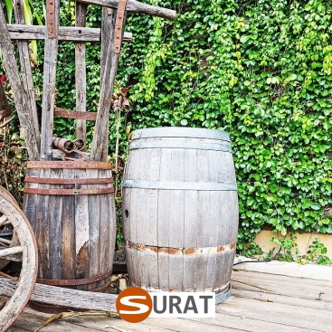   Surat - Siatka na autostrady i drogi - wytrzymała ochrona w rozmiarze oczka 10x10cm, wykonana z grubego, zielonego polipropylenu o grubości 6mm, dostępna na wymiar dla Twoich potrzeb. 