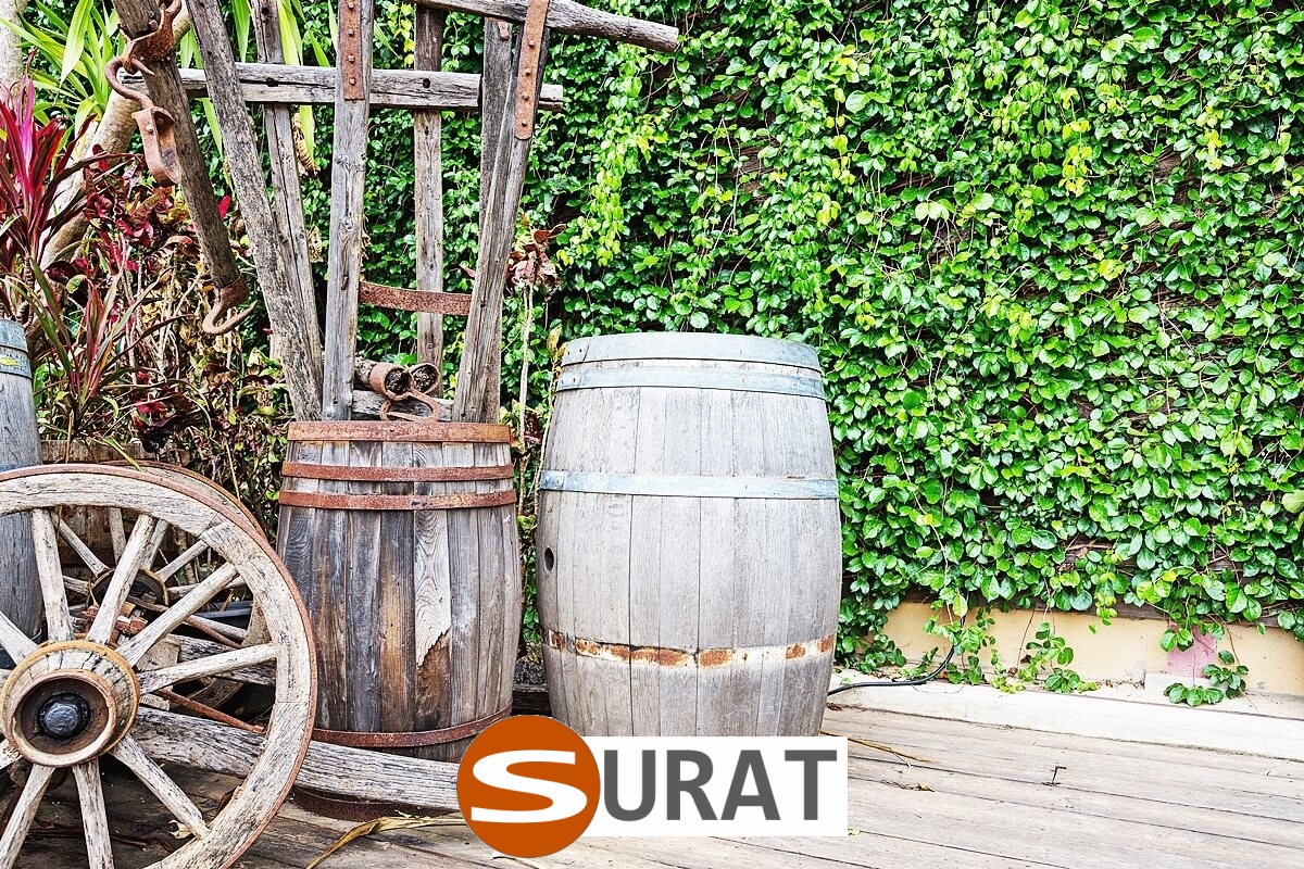   Surat - Siatka na autostrady i drogi - wytrzymała ochrona w rozmiarze oczka 10x10cm, wykonana z grubego, zielonego polipropylenu o grubości 6mm, dostępna na wymiar dla Twoich potrzeb. 