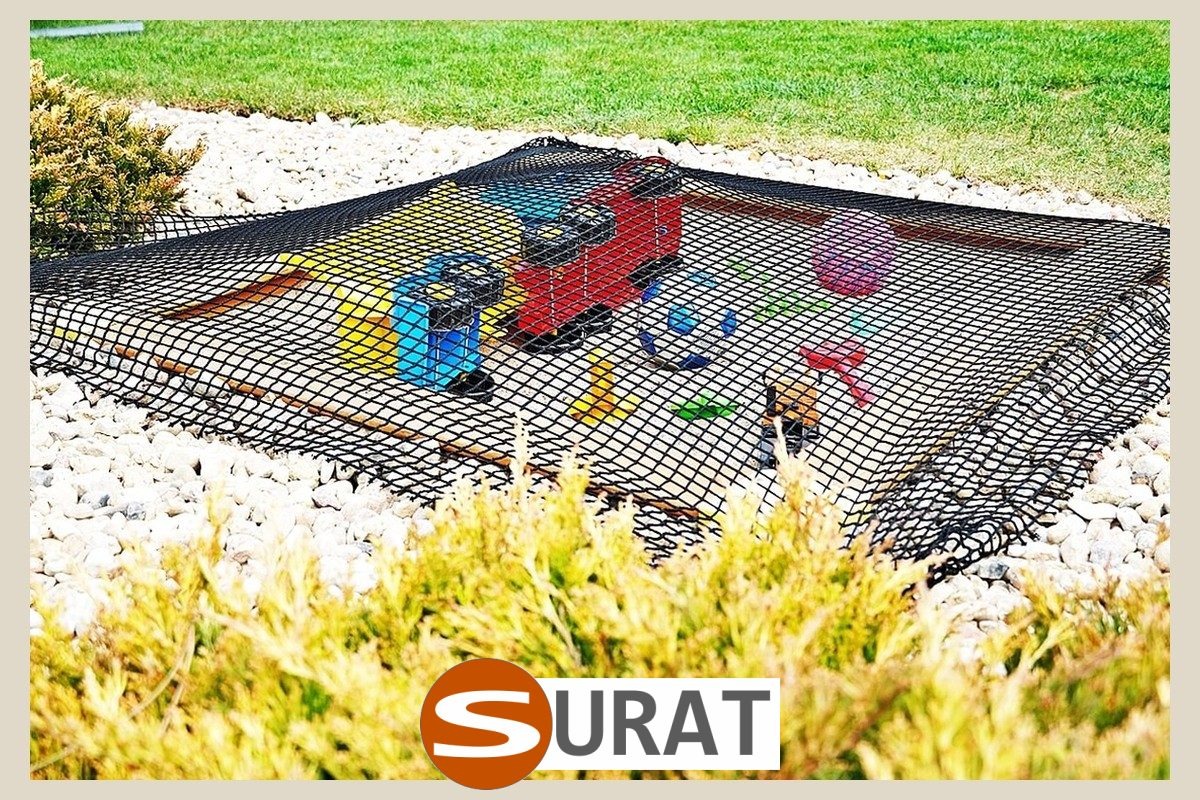  Surat - Ogrodzenie piaskownicy na wymiar z siatki PP 2mm w kolorze zielonym, białym lub czarnym o oczku 2x2 cm, dopasowane do twoich wymiarów. 
