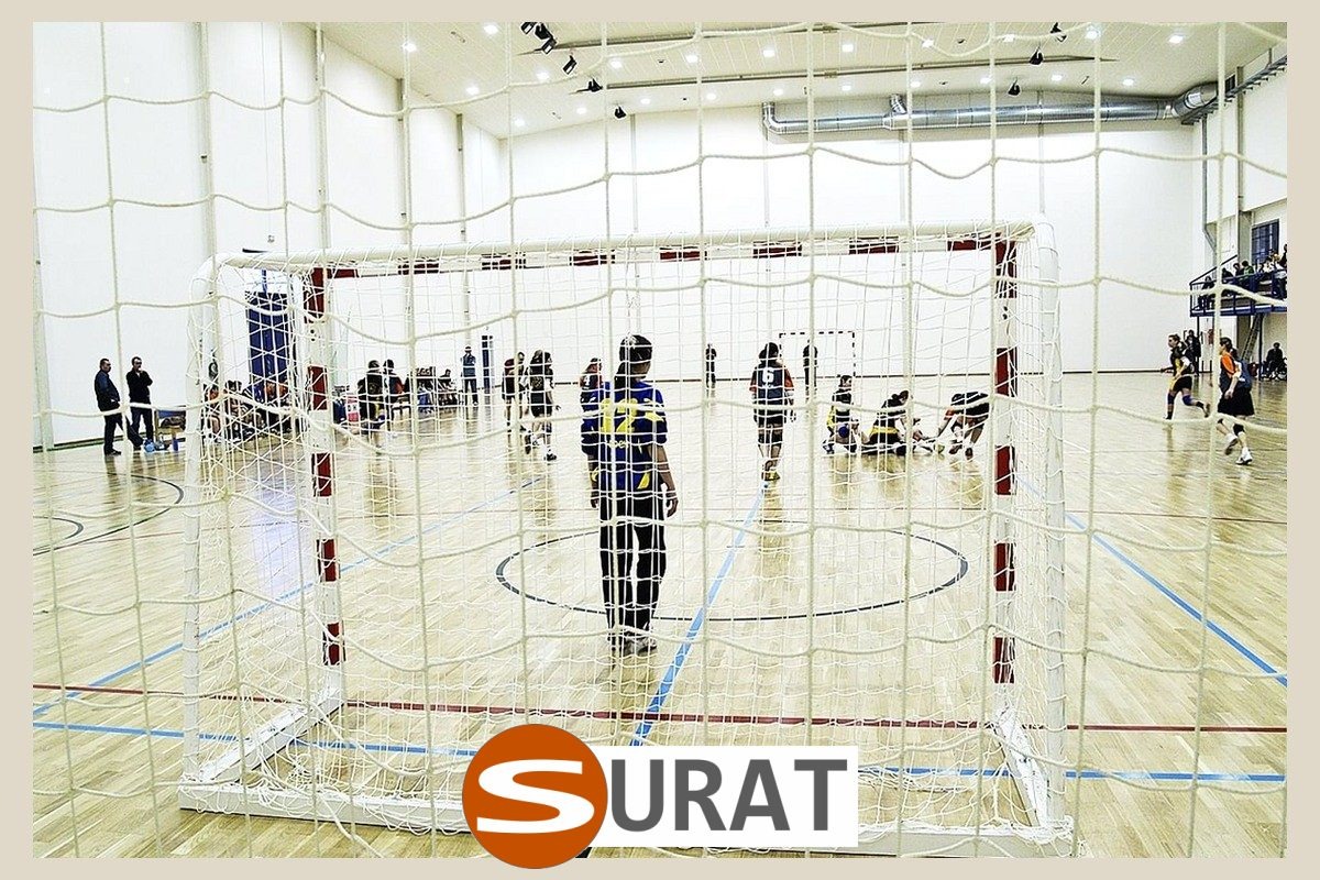  Surat - Kotary dzielące i grodzące hale sportowe 