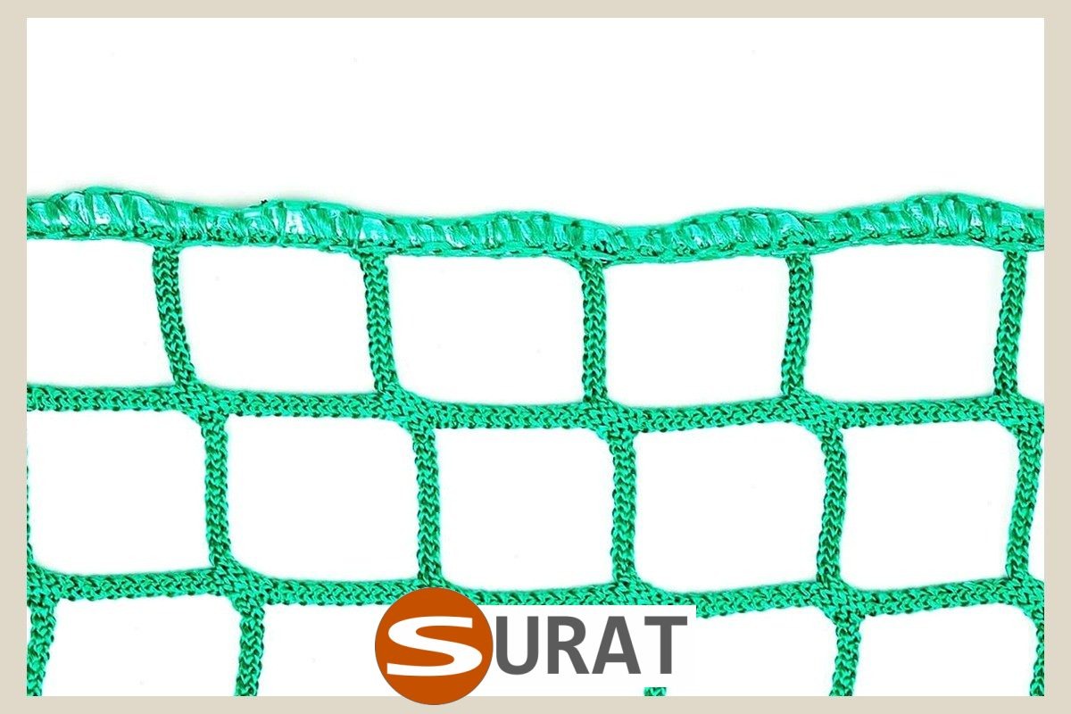   Surat - Piłkochwyt 6m wysokości   Siatka oczko 8x8cm   Grubość siatki 5mm 
