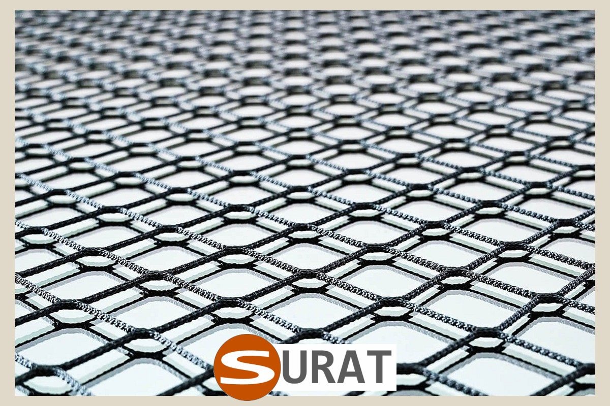   Surat - Piłkochwyt 6m wysokości   Siatka oczko 8x8cm   Grubość siatki 5mm 