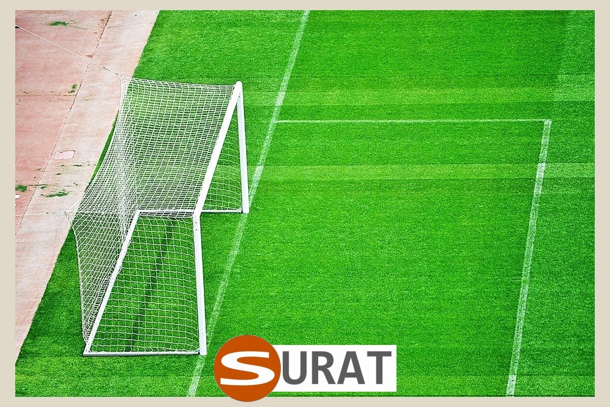   Surat - Piłkochwyt 4m wysokości   Siatka oczko 8x8cm   Grubość siatki 5mm 