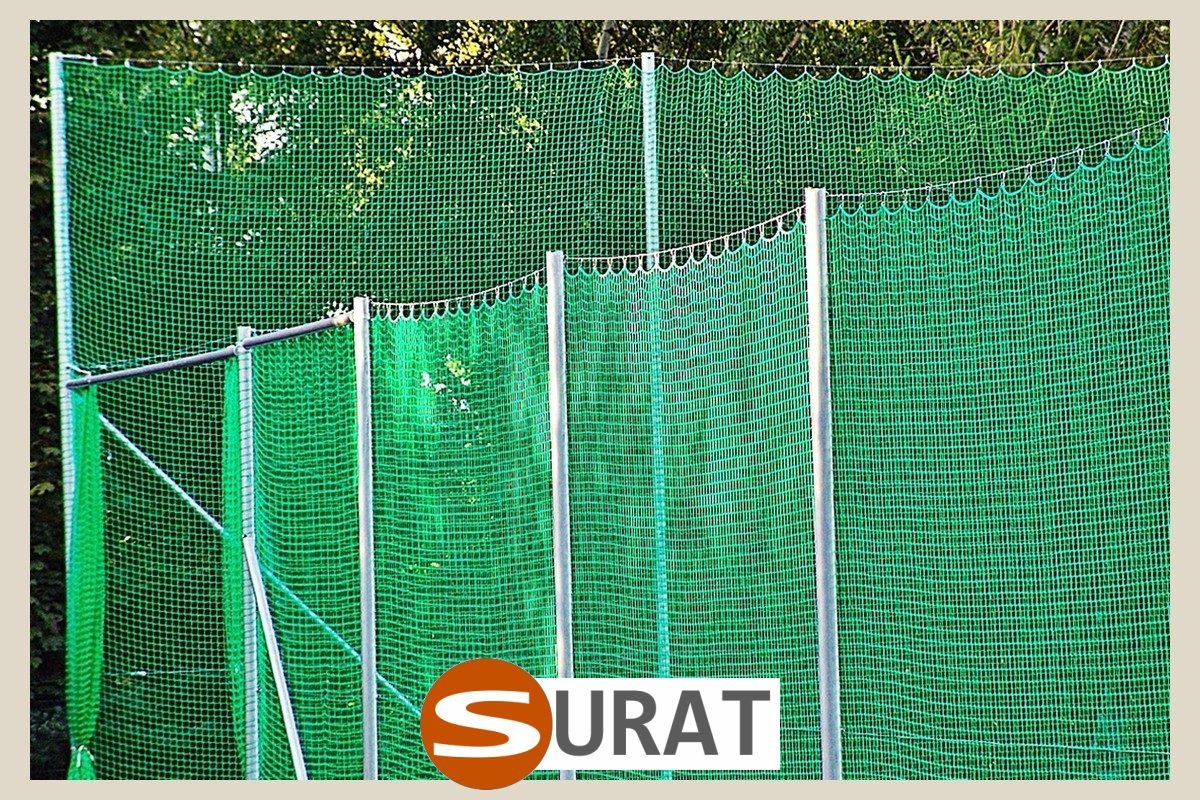   Surat - Bojiskowa siatka z polipropylenu 5mm – najczęściej kupowane, mocne rozwiązanie w kolorach zielonym i szarym o oczku 8x8 cm. 