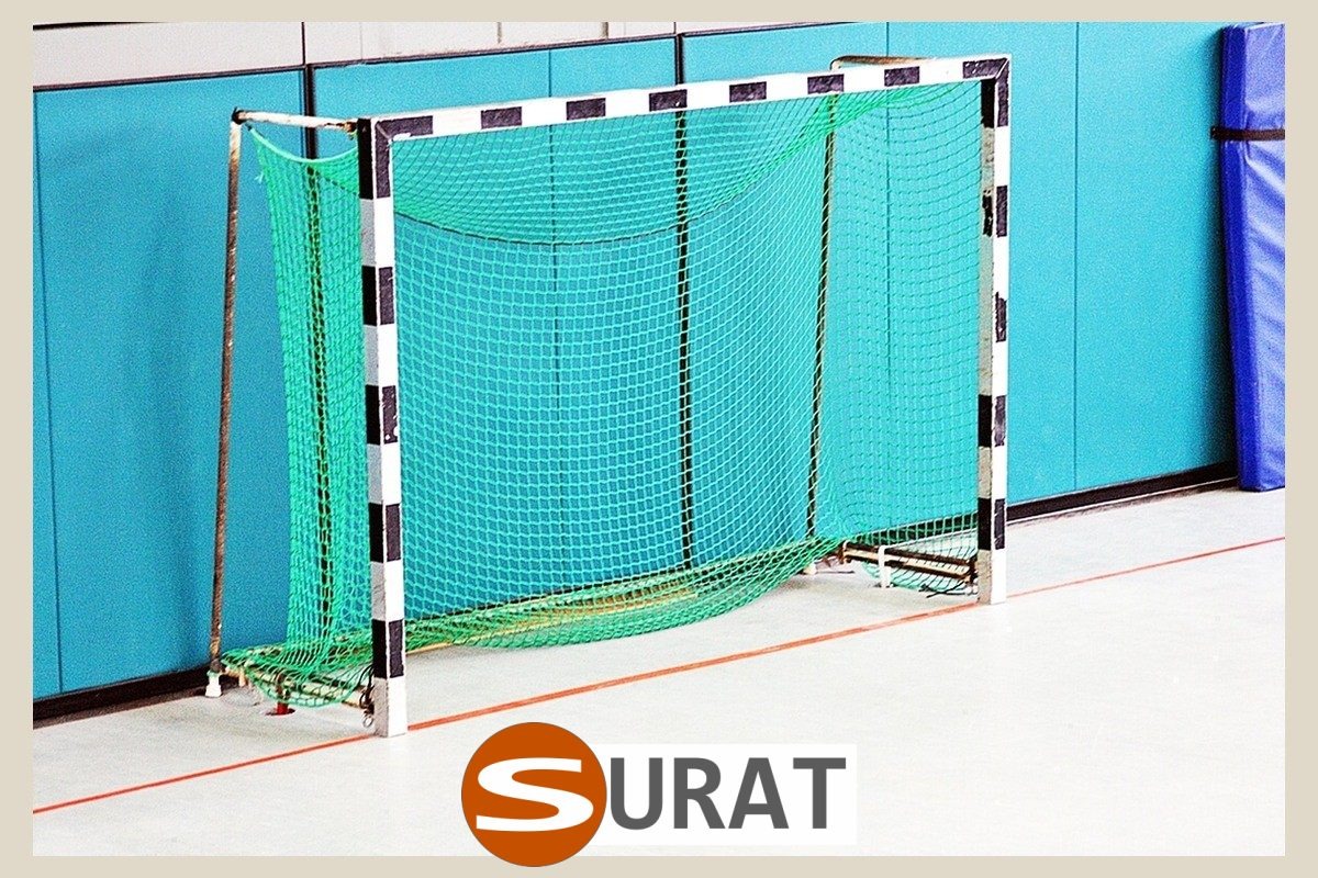   Surat - Siatki Sportowe z polipropylenu o optymalnym oczku 1x1cm, najwyższej jakości i trwałe w niskiej cenie, właściwe do każdego wykorzystania. 