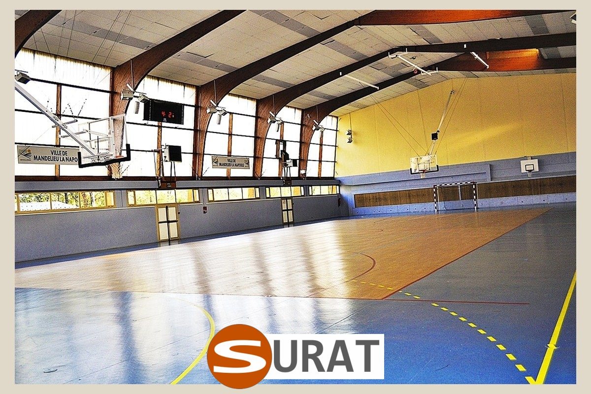   Surat - Siatka hale sportowe do ochrony boisk i zabezpieczenia terenów rekreacyjnych przed uszkodzeniami. 