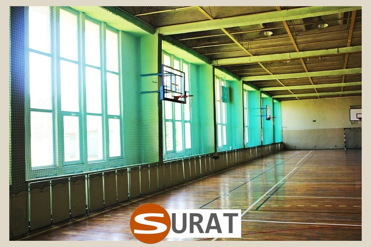   Surat - Siatki Hale Sportowe to solidne i wartościowe siatki o optymalnym oczku 8x8cm, które są wybierane ze względu na swoją trwałość i niską cenę. 