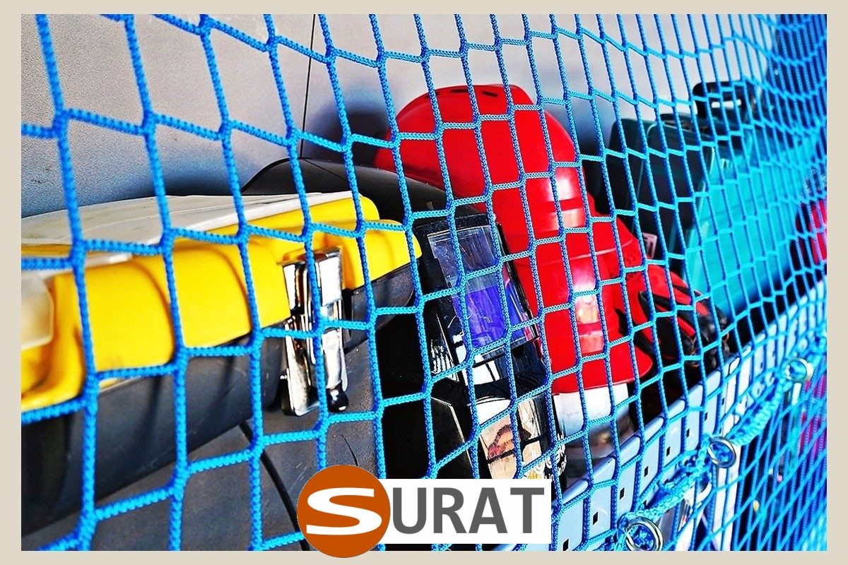   Surat - Siatki do Busa na wymiar z polipropylenu, szare lub czarne, z oczkiem 1x1 cm i grubością 2 mm, zapewniające trwałą osłonę. 