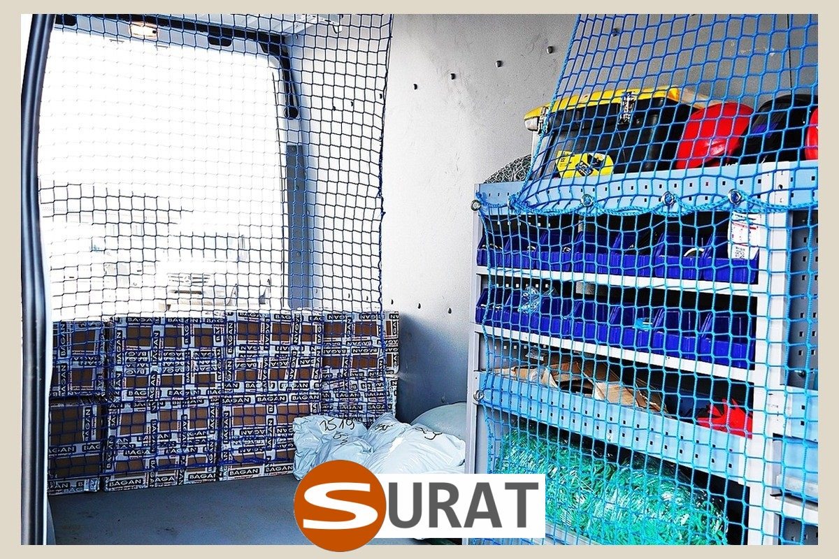  Surat - Przegroda w busie z siatki PP o konstrukcji o wysokiej wytrzymałości, powszechnie stosowana i optymalne kosztowo, zapewniająca maksymalną wytrzymałość i właściwie dobrane przeznaczenie użytkowe. 